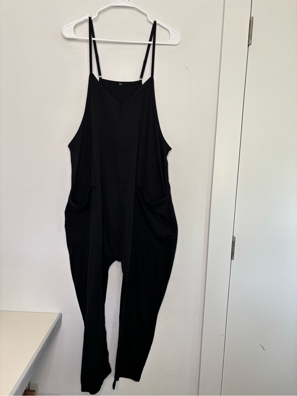 UNBRANDED BLACK SLOUCHY HALTER JUMPSUIT SZ XL